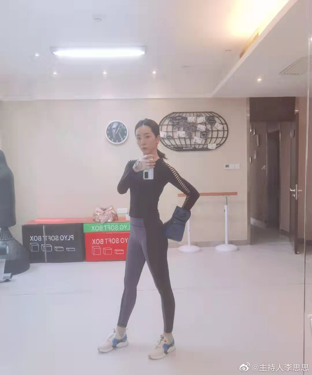 运动girl穿搭图鉴,健身服穿搭小心机上衣女性