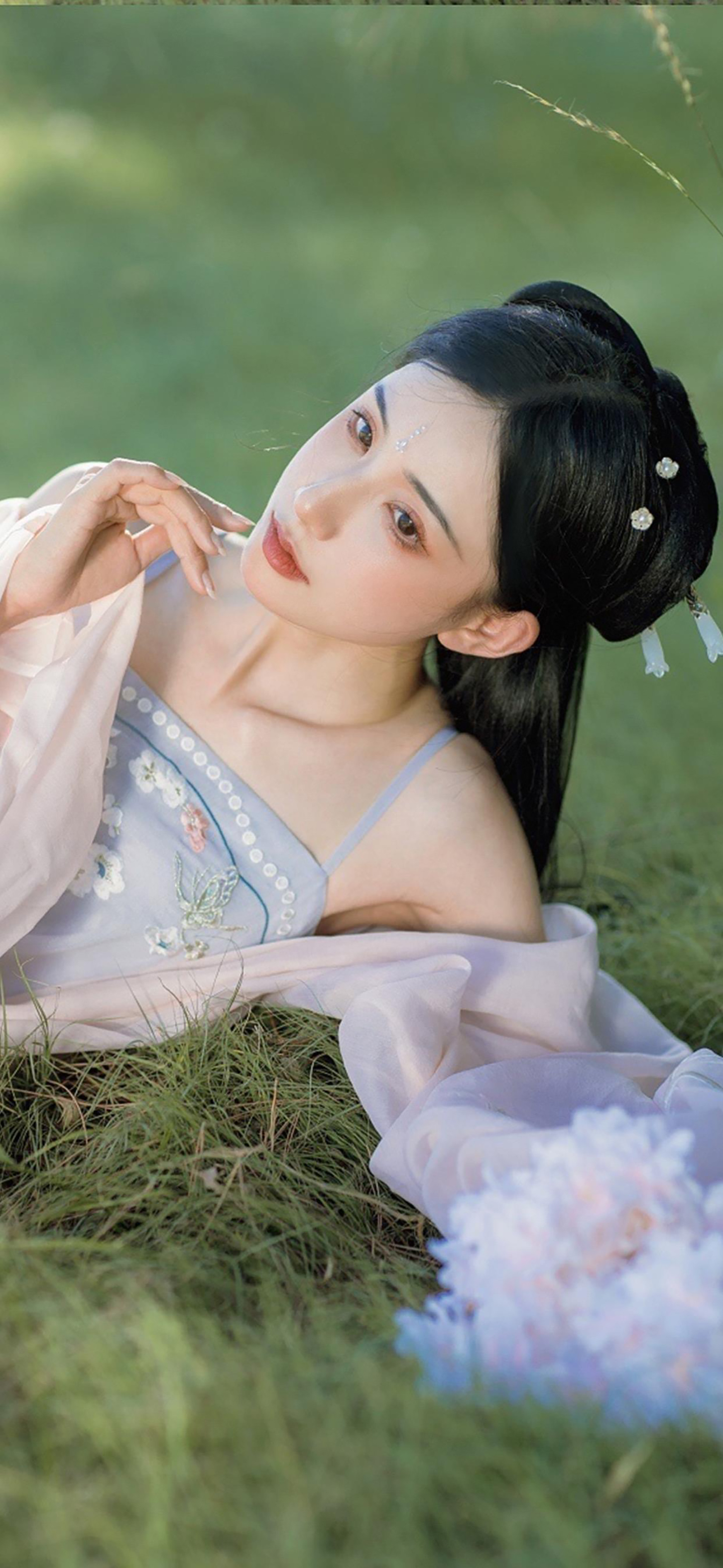 冰蓝色自带仙气杀气的古风壁纸,好看的壁纸女生仙气可爱卡通古风