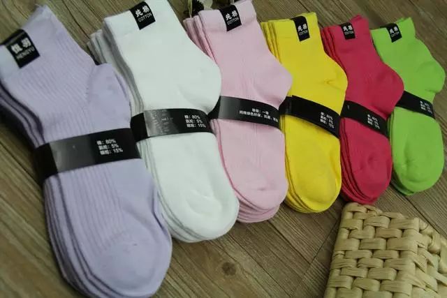 名门泽佳|效果：袜子怎样才能洗干净？你需要这些技巧