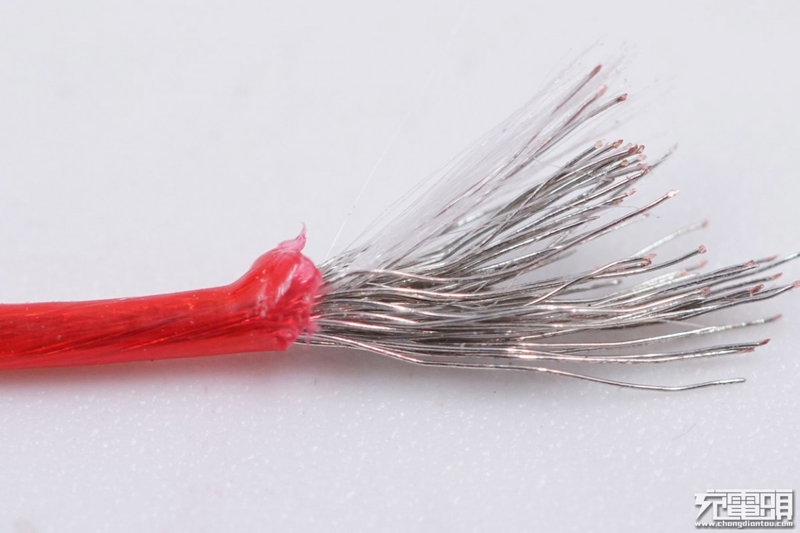 小米移动电源330000mh快充版拆解,小米c口数据线拆解