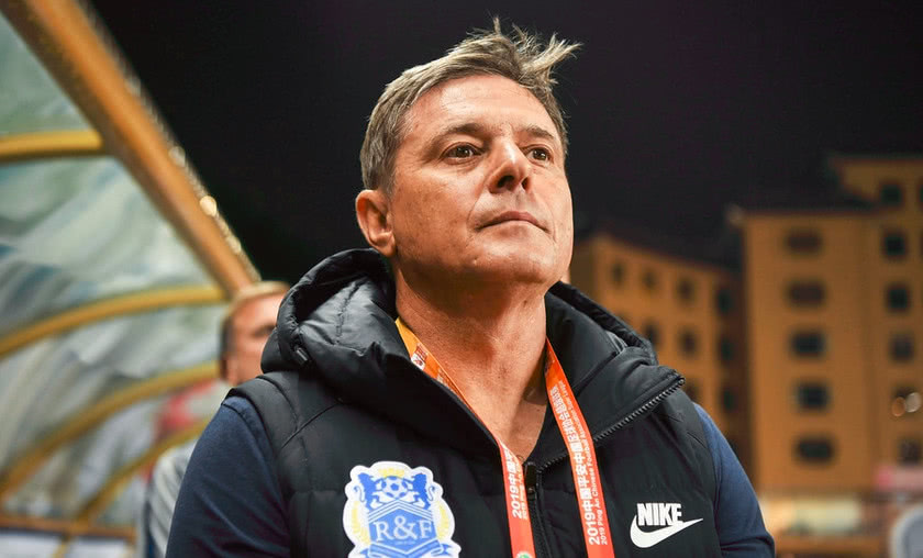 富力斯帅揭开中国足球的遮羞布！国字号战绩不佳“情有可原”！