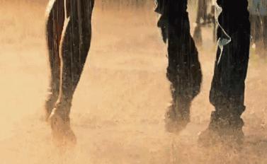 新买的aj穿不进,刚买的aj穿着磨脚