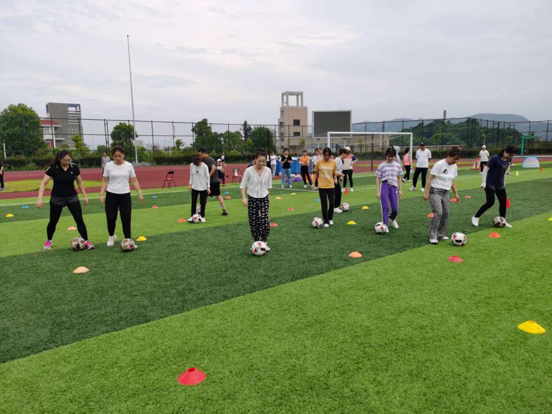 悦动足球、“足”够快乐——福鼎市2020年全市校园足球教练员培训(幼儿园专场)第6天