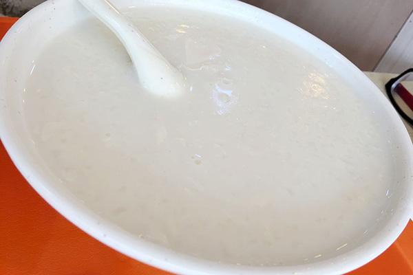 上厕所大便是褐色的是什么原因,上厕所大便是稀的是怎么回事