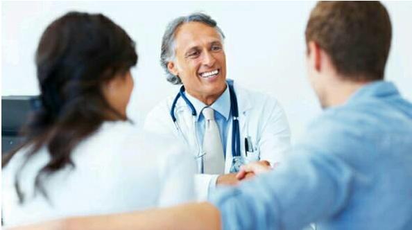 女性大龄生育的最佳年龄,目前认为女性最佳生育年龄