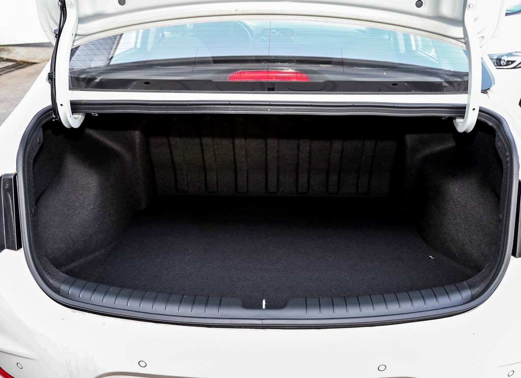 油耗6万元的车,油耗低自动挡价格便宜的车