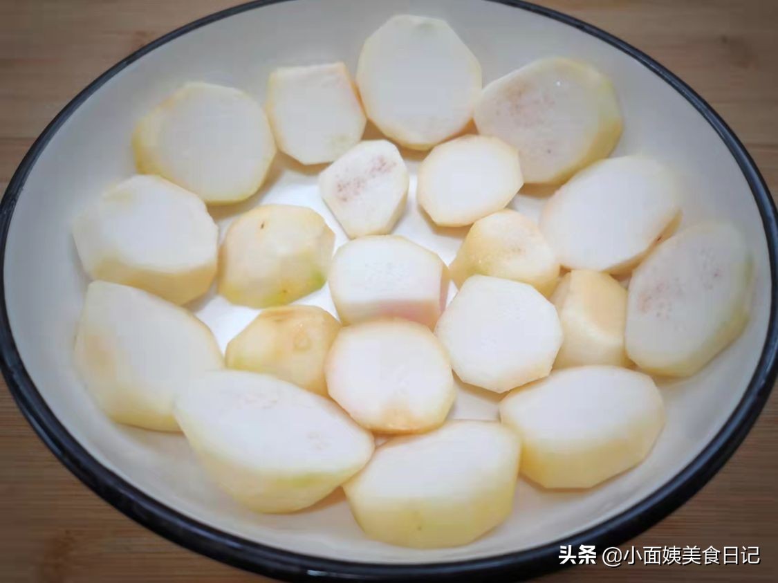 香芋豆豉蒸滑鸡,粉糯香浓超好吃的芋头蒸鸡