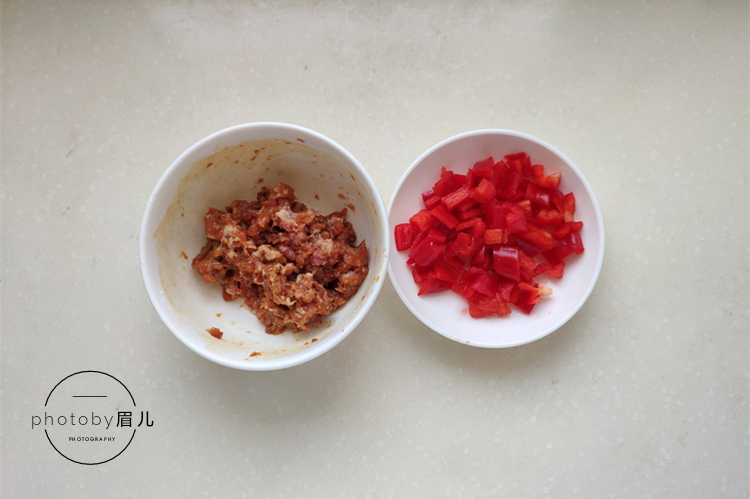 为啥你做的豌豆容易变黄?只要一招,炒出来的豌豆翠绿又好吃