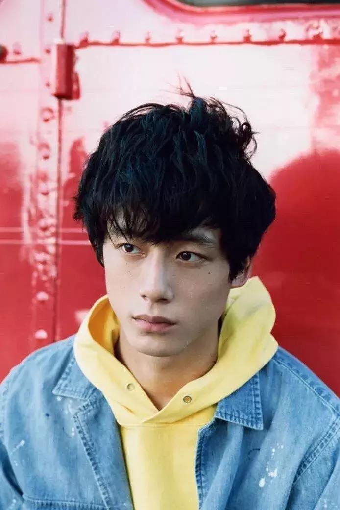 夏天清爽的男生,夏天清新日系男生