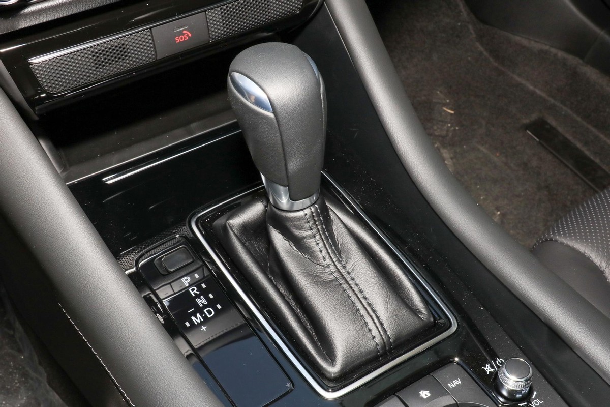 没落的马6阿特兹，降价2万多月均销量也才两千多台，但驾驶感真香