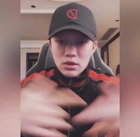 李小璐最新自拍秀小蛮腰,李小璐热舞大秀小蛮腰