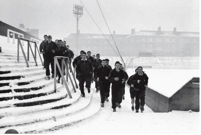 冰封的足球，超级寒潮