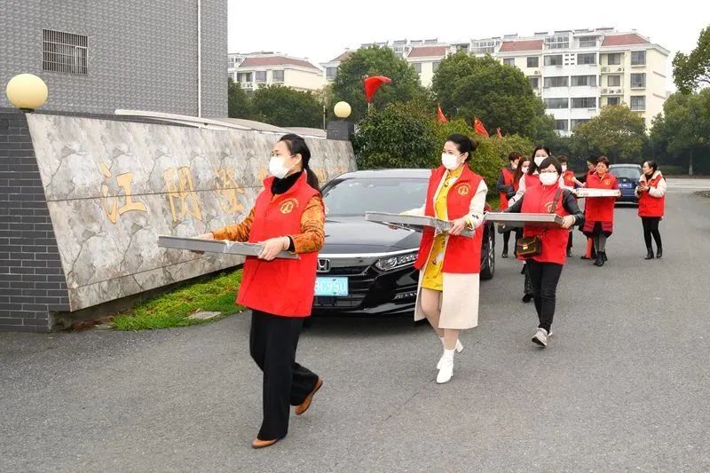 他们是新时代的“雷锋”，让爱在江阴无限绵延