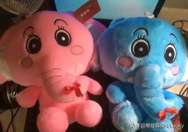 女生收到男生送的礼物会想什么,收到喜欢的人送的礼物为什么哭了