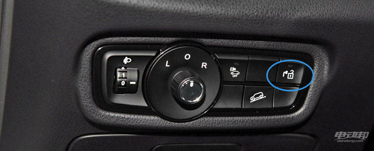 充电时能直接拔充电枪吗,新能源车充电充满被别人拔了