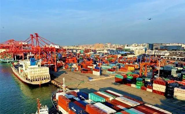 世界十大港口中国占哪七大港口,全球有几个世界第一大港口