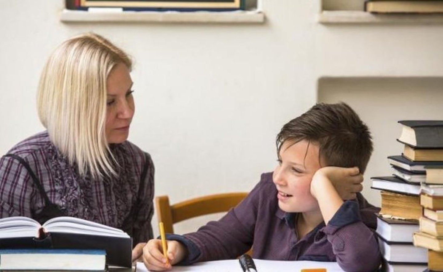 孩子学习成绩好骄傲自满怎么办,孩子考试成绩差家长很暴躁怎么办