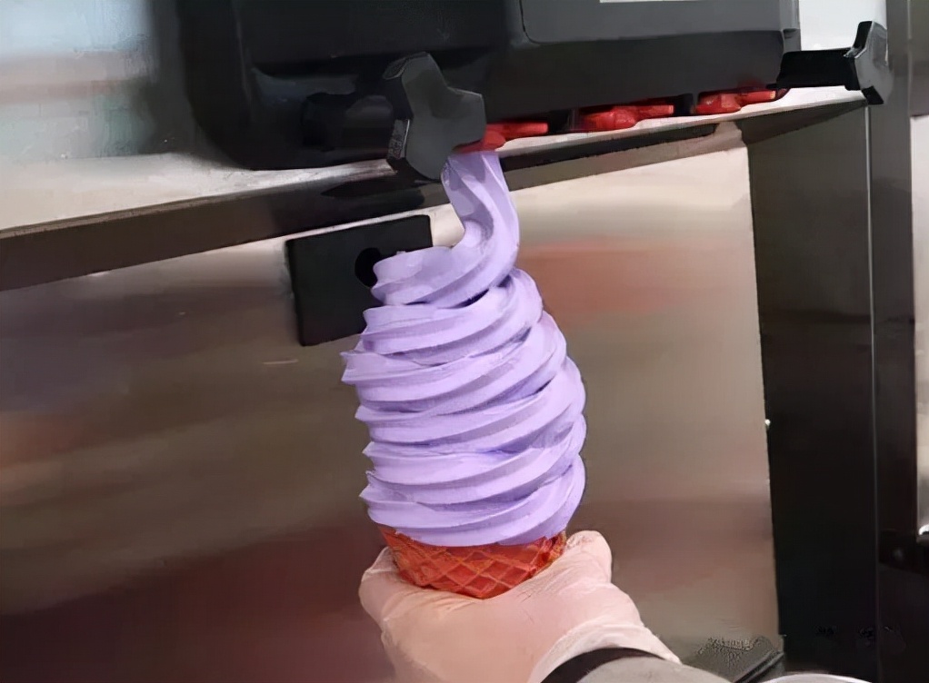 冰淇淋机使用哪种比较好,偷偷告诉你选购冰淇淋机的诀窍