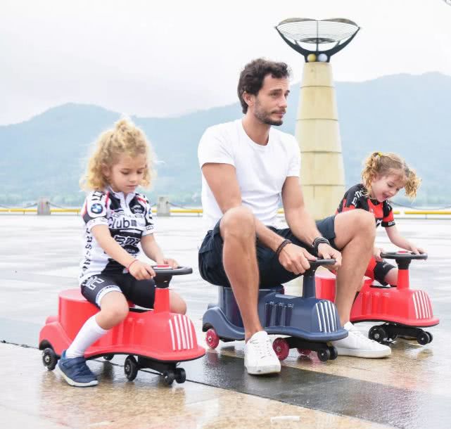 好娃娃儿童扭扭车,好娃娃扭扭车小朋友怎么骑