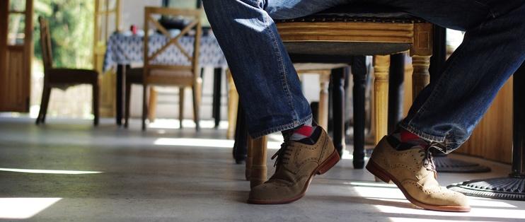 拒绝云推荐，让有200双袜子的我来告诉你怎么选购袜子