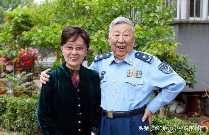 他是中国唯一享上将待遇的艺术家，虽病故，歌曲作品传唱30年不衰