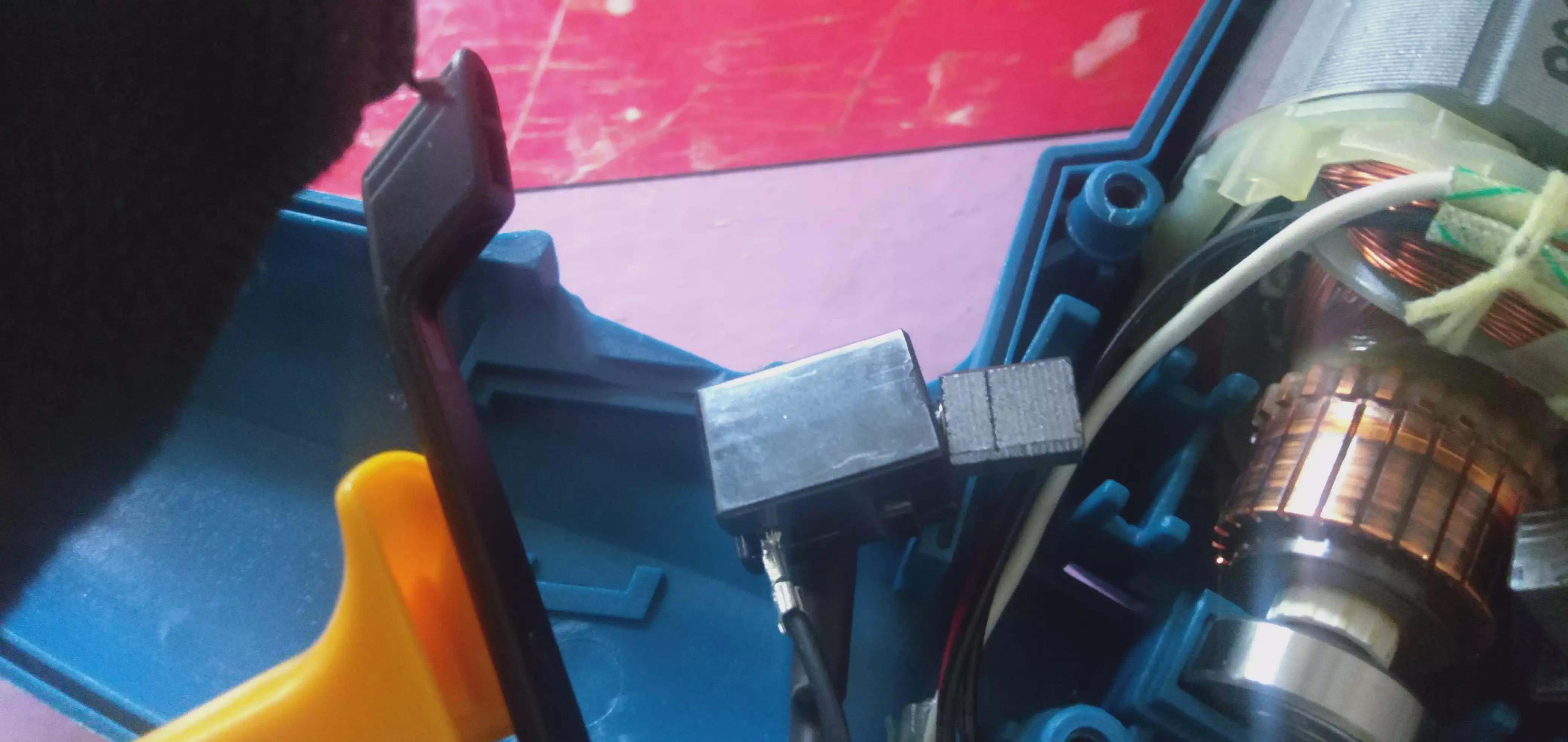 手电钻前面的夹头构造及更换,晶思达手电钻开关总成内部构造