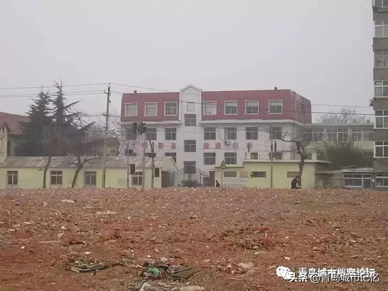 这里是小港儿，这里是后海沿，这里是海关后......