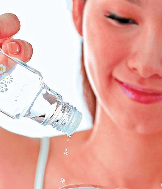 什么样的爽肤水不油腻补水效果好,什么样的爽肤水好用又清爽