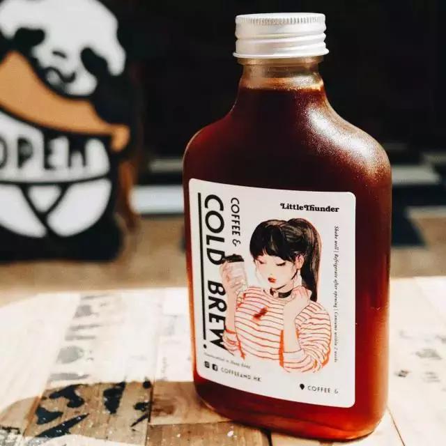 不务正业、跳钢管舞的她靠画羞羞画撩到46万粉丝，画作撩性格酷