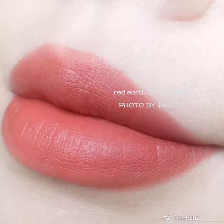 快买了这只口红来人间水蜜桃学院报道！