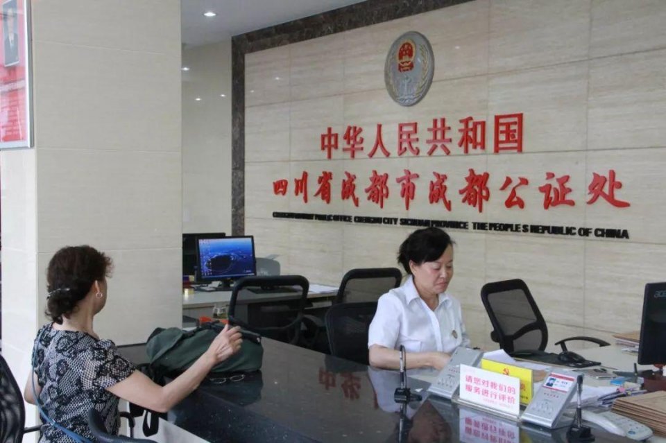 家中老人去世银行存款怎么取出来,老人去世后银行有存款该怎么取