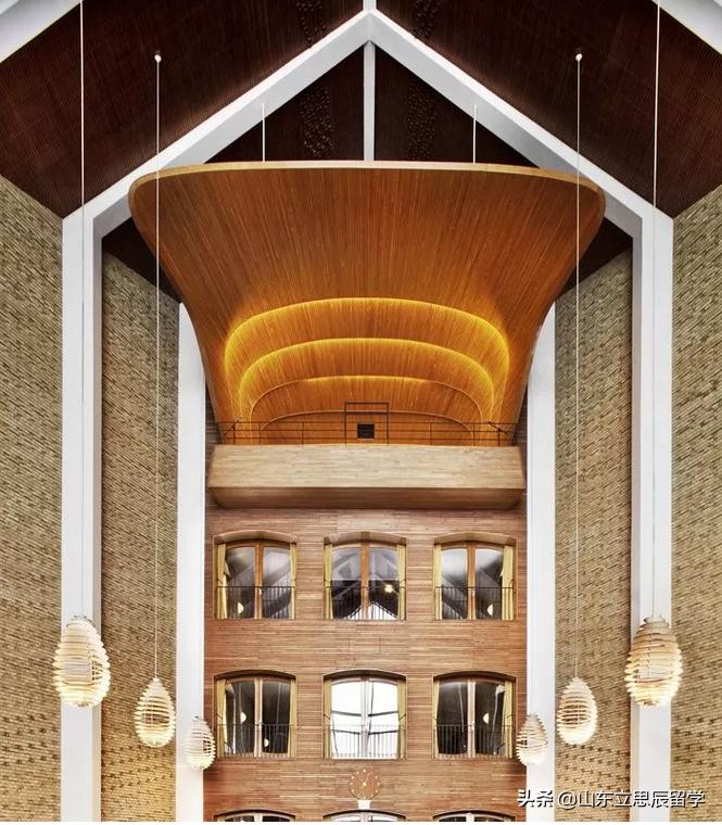 全球十大最美校园大学,欧洲大学前十名