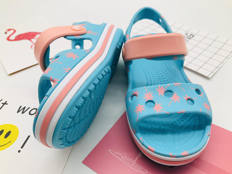 卡骆驰的凉鞋为什么那么贵,卡骆驰的网布凉鞋质量怎么样