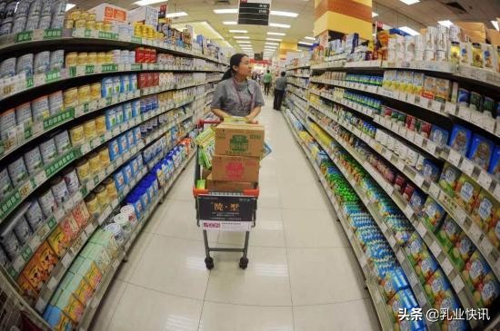 飞鹤、蒙牛、伊利、澳优等等谁是未来国产奶粉的扛把子？