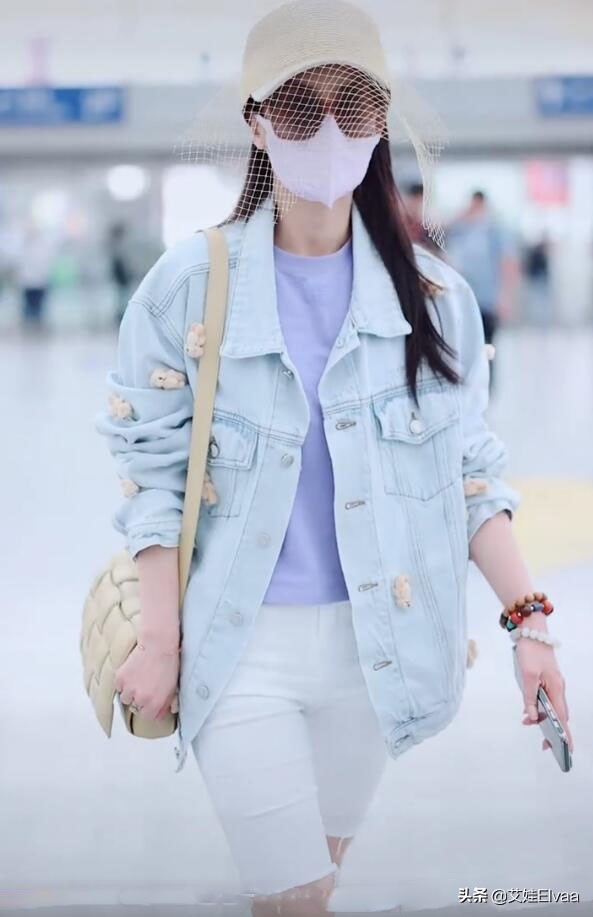 黄圣依穿羽绒服 (黄圣依机场外套)