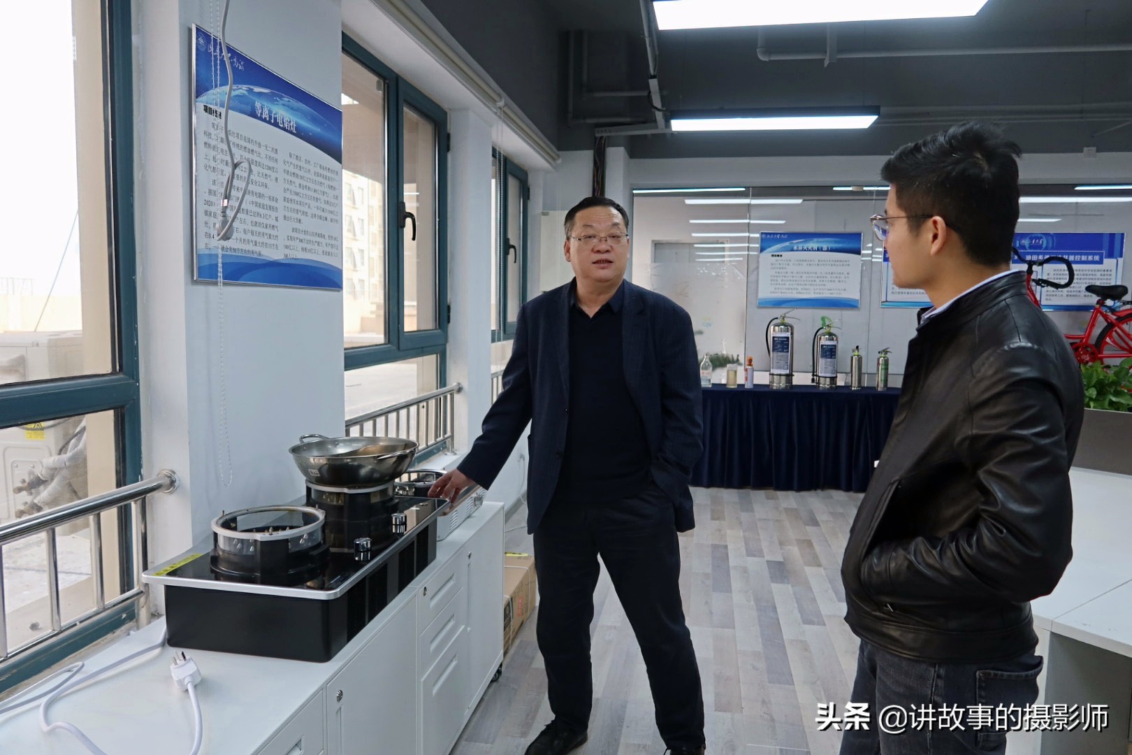 电炉明火炒菜，*裤内**点亮灯泡，魔术还是高科技？