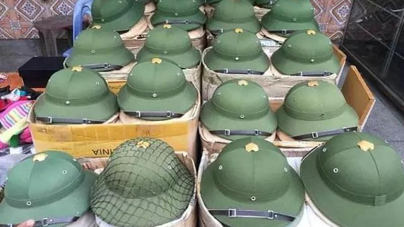 越南男子为何戴绿色帽子？女性朋友很喜欢，值得嫁给他