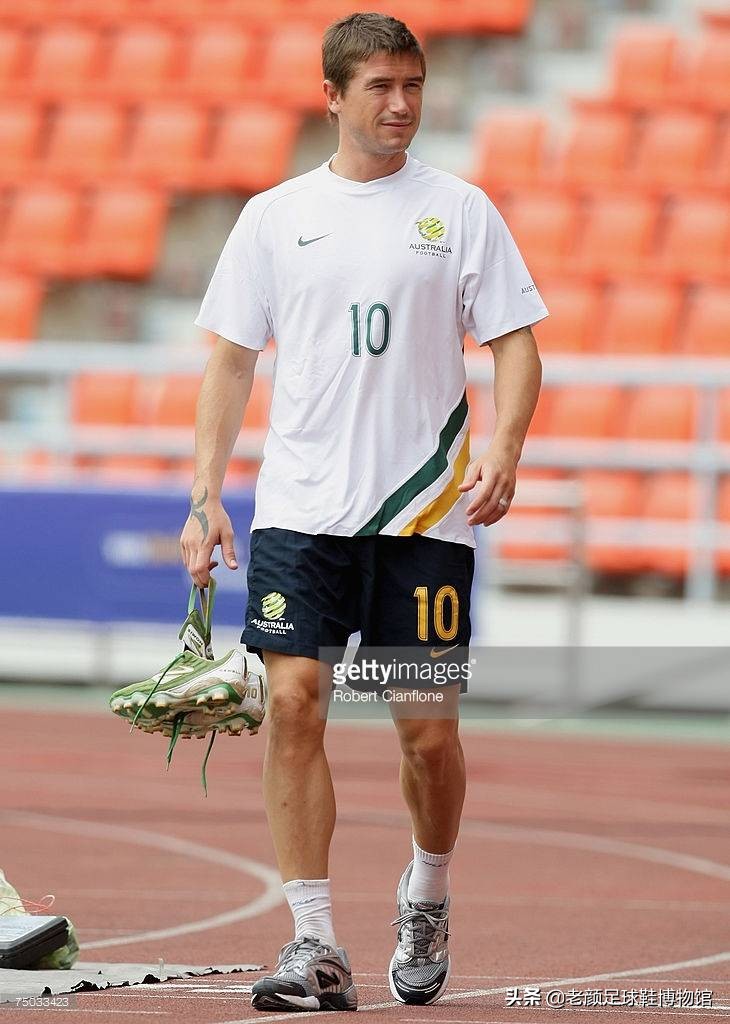 足球鞋胡尔克,胡尔克巴西刺绣足球鞋