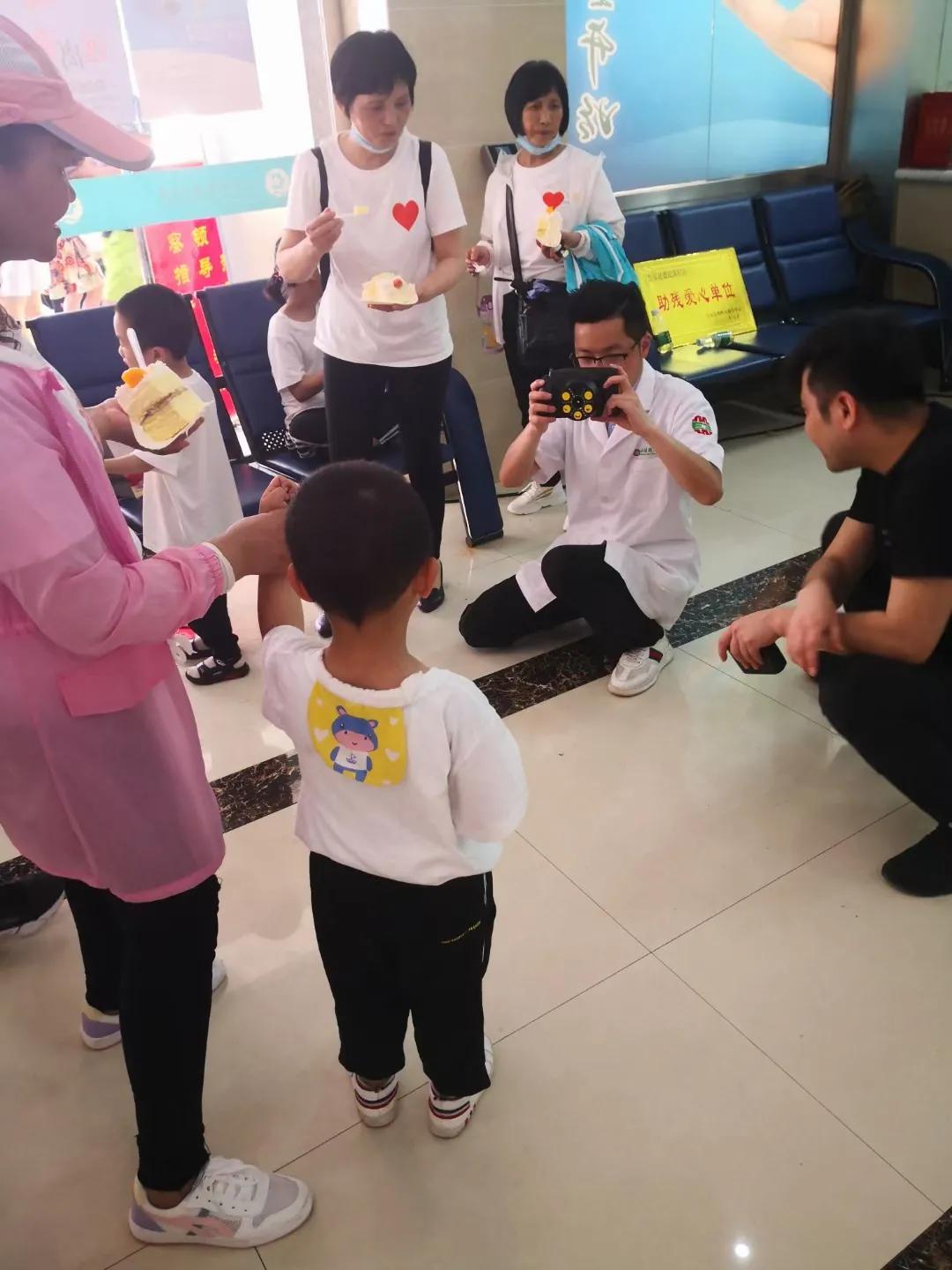 孩子近视父母不近视,家长想要孩子不近视怎么办