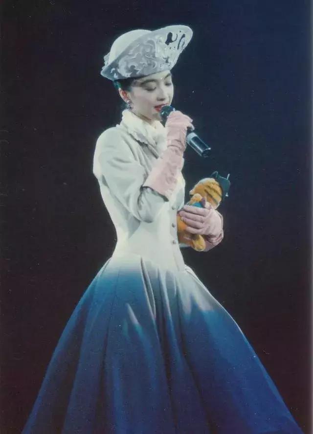 颜值巅峰的梅艳芳,29岁的梅艳芳