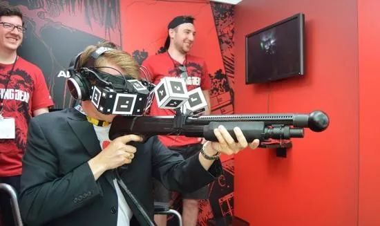 这家教上千万玩家抢银行的游戏公司，等到了被警方破门而入的一天