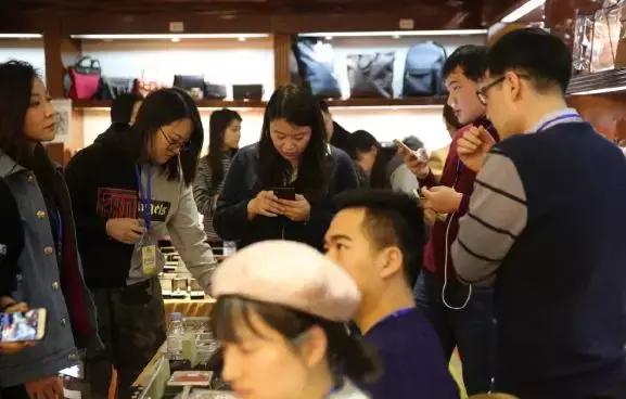 lv路易威登上海哪条街有卖,揭秘lv路易威登成本价