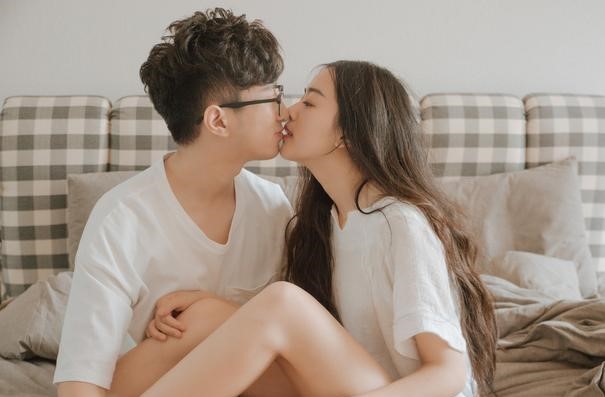 长时间没有*生活性**的影响是什么？