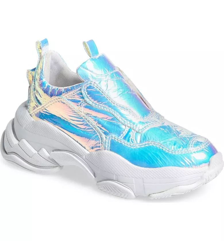 人生处处是陷阱,人生处处是陷阱只有躲起来最安全