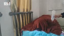 吓skr人！“火烤活人”可以治病？这种火疗很危险，小心玩火*焚自**！