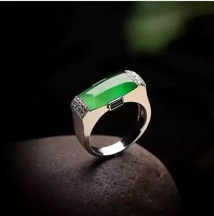 适合日常戴的戒指款式图片,年轻人都戴什么款式戒指