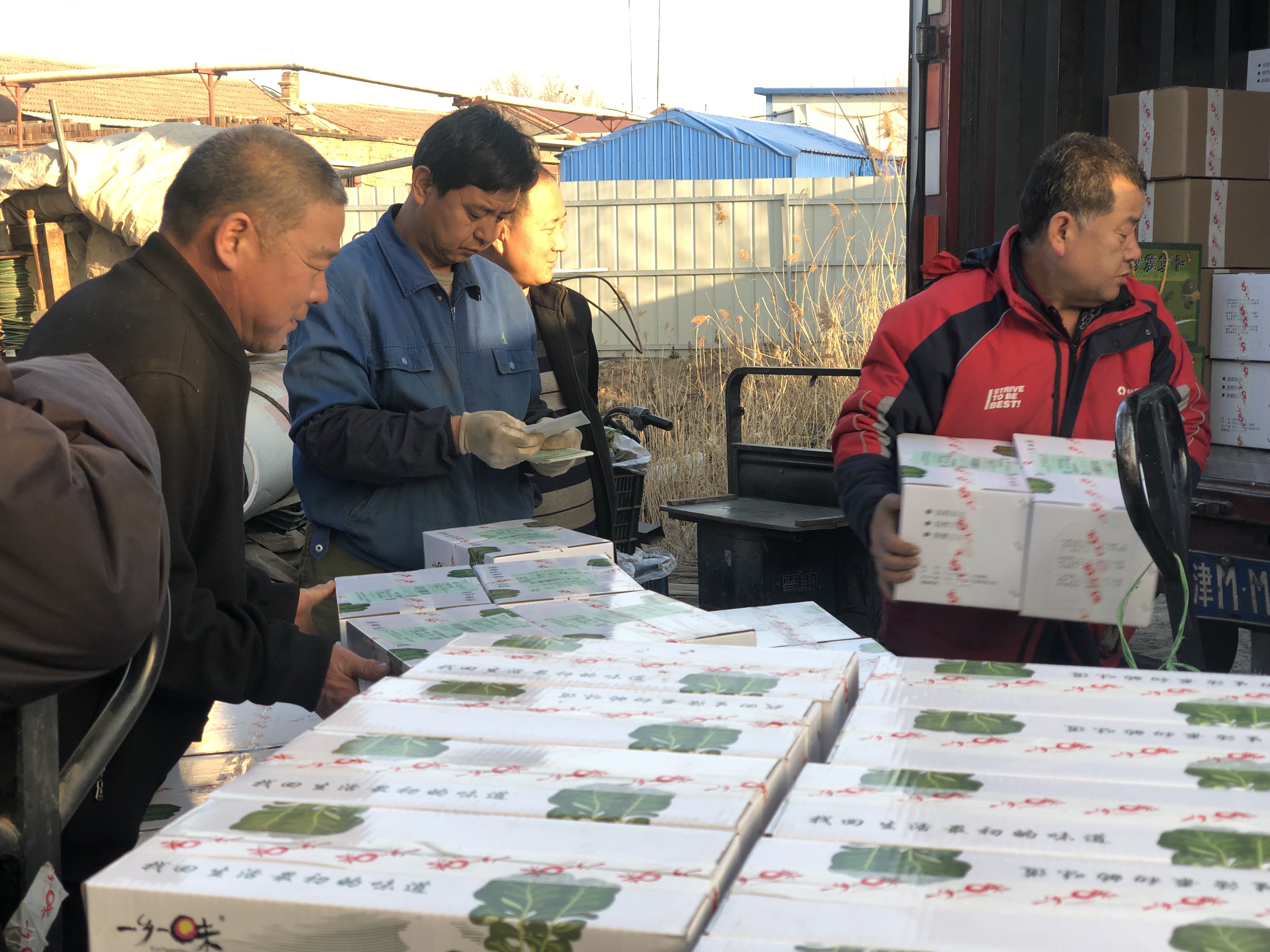 农民夫妇天猫开店：只卖一种东西，年入百万元