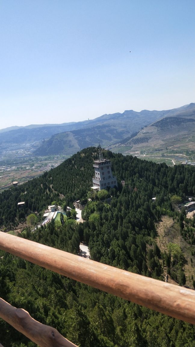 大石崮森林公园观景亭,打卡大石崮森林公园