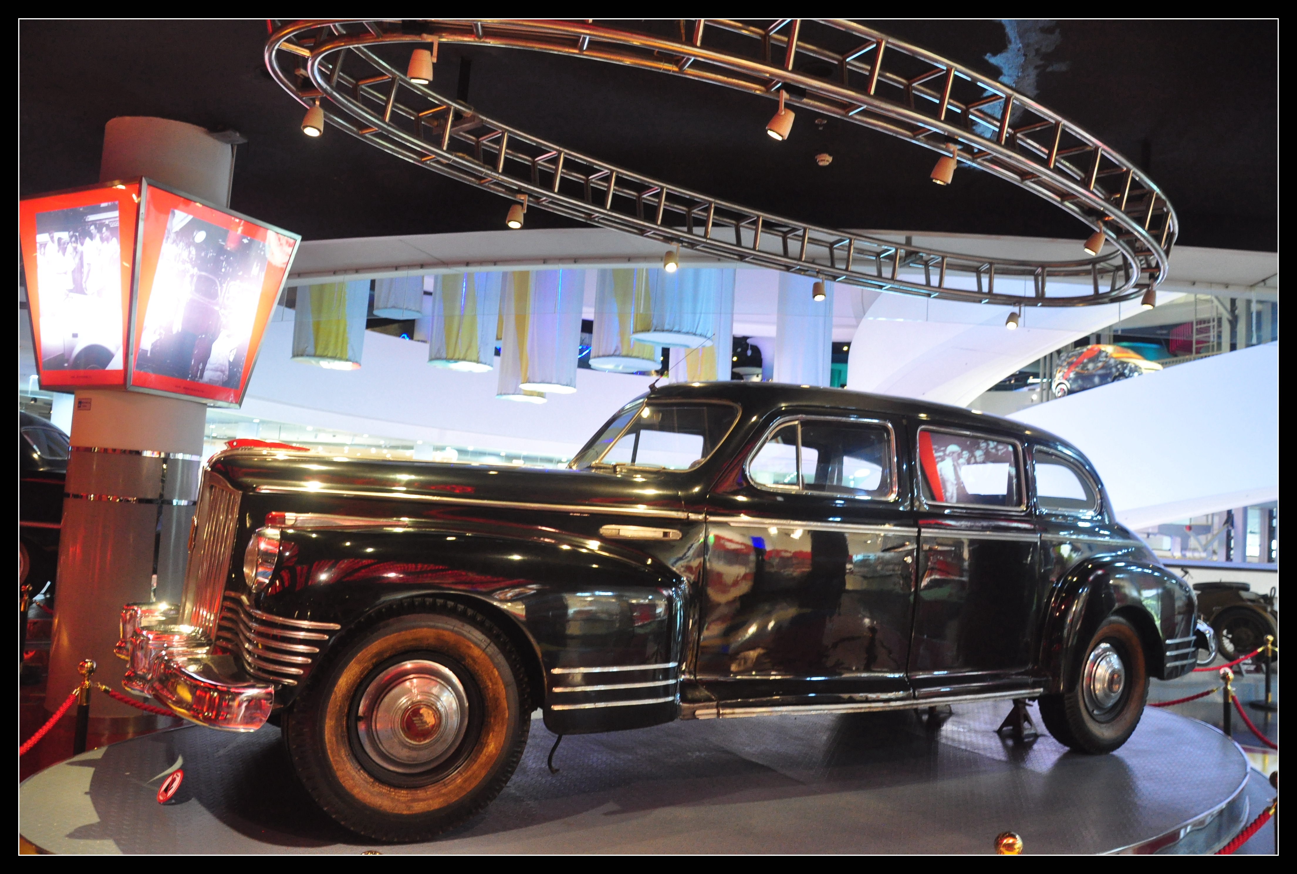 北京汽车博物馆第一代解放牌卡车,北京老爷车博物馆红旗轿车