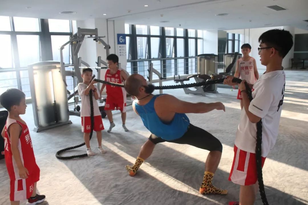 在球场上，无畏严寒|2020年我赛尔冬季封闭特训营招生启动